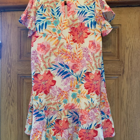 Flowing Spring dress - Picture 3 of 5